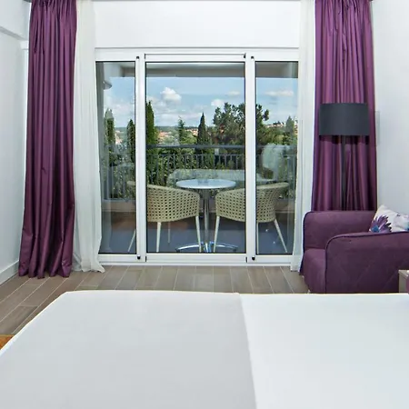 Hotel Arena 4*